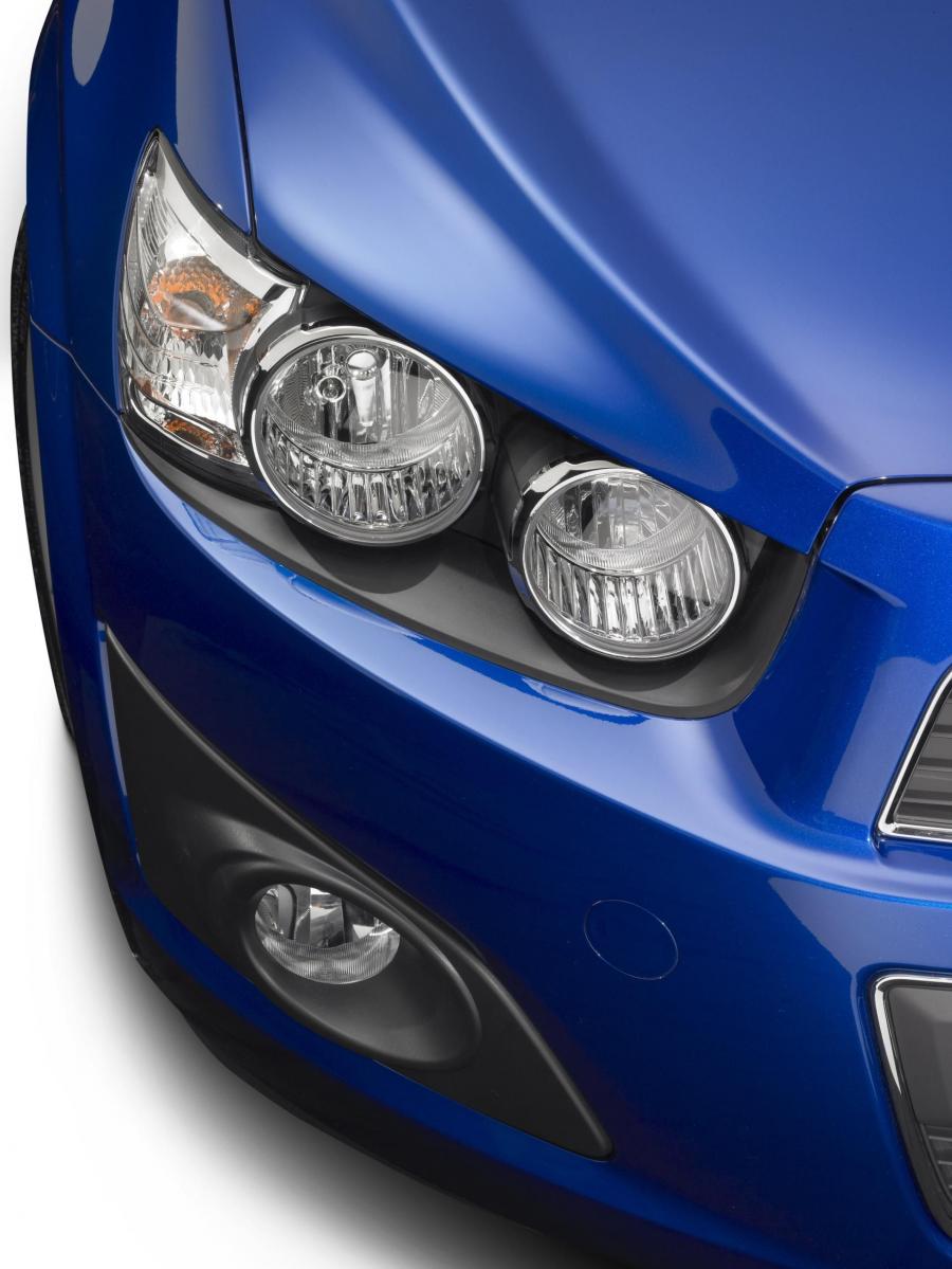  Holden Barina 2011 года  (фото 5 из 14)